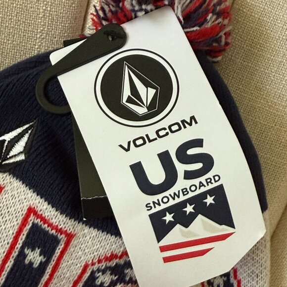NWT VOLCOM logo USA roll over BEANIE hat with pom US snowboard new cap red blue - Picture 3 of 4
